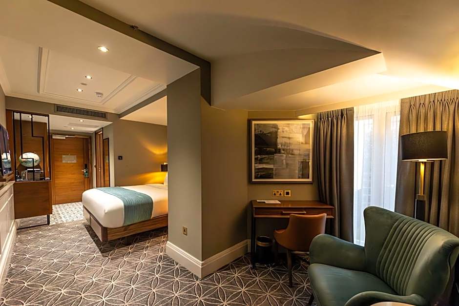 100 Queen's Gate Hotel London, Curio Collection by Hilton