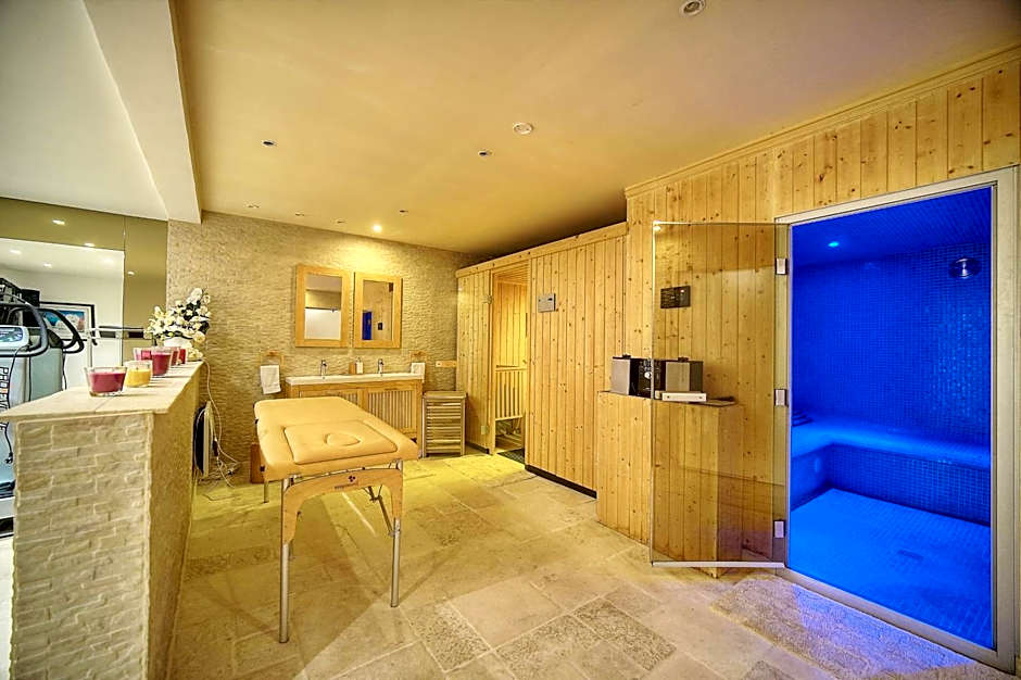 "AU HAVRE DE PAIX" 5 étoiles Prestige jacuzzi, hammam, sauna, PISCINE chauffée Mougins Cannes Grasse