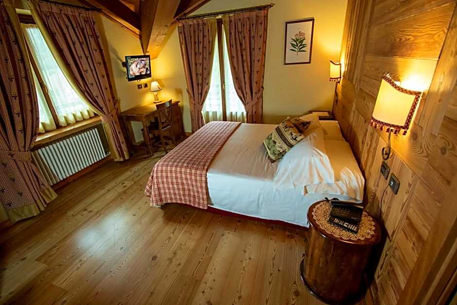 Laghetto Alpine Hotel & Restaurant