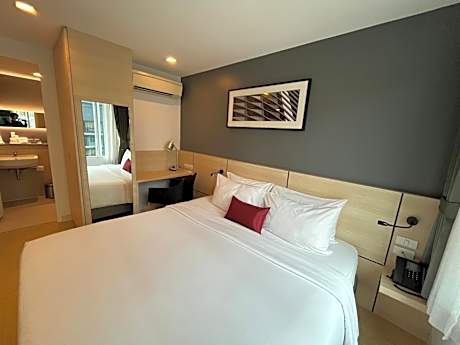 One Bedroom Junior
