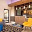 Days Inn & Suites by Wyndham Houston Hobby Airport