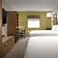 Holiday Inn Express Boston  Saugus By IHG