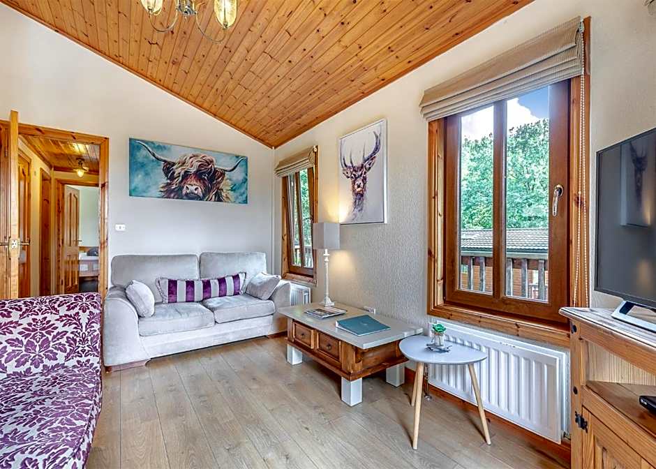 Charlesworth Lodges