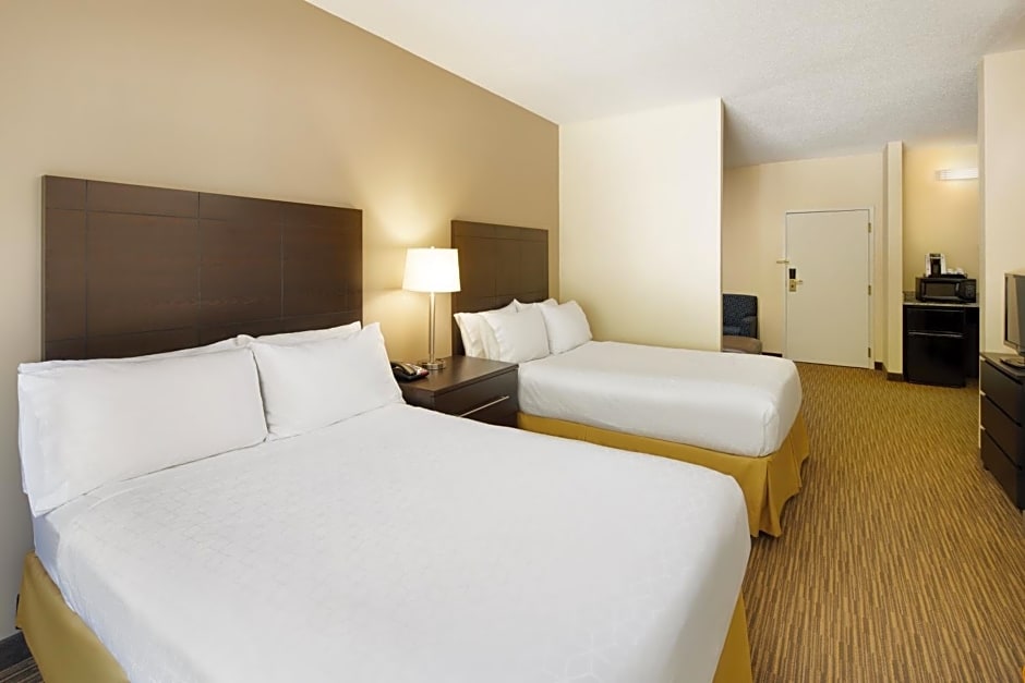 Holiday Inn Express & Suites Alpharetta