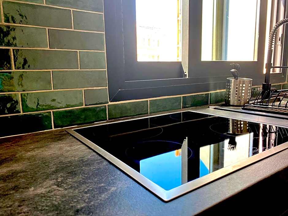 Urban Habitat Capsule Beds