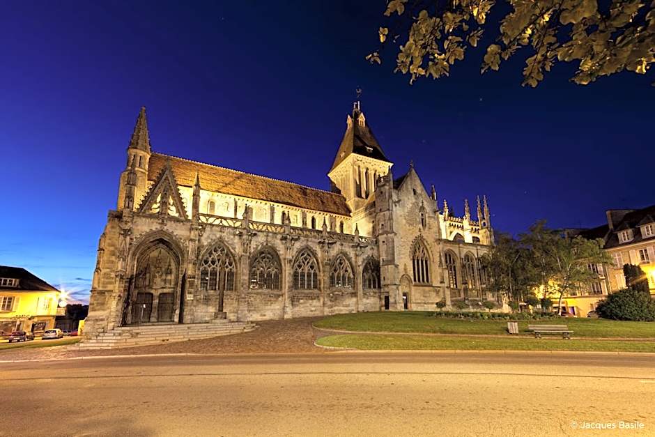 Ibis Falaise Coeur De Normandie
