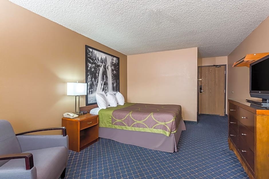 Super 8 by Wyndham Arcata