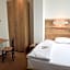 Hotel Argument
