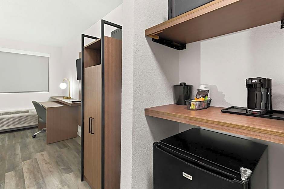 SureStay Hotel by Best Western Groves