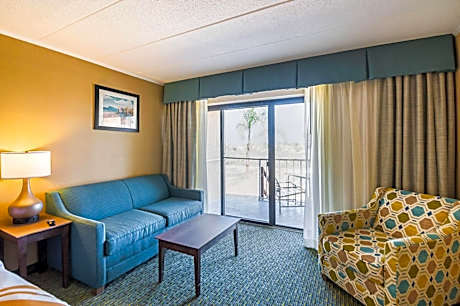 Beachfront 1st floor 2 Queens kitchenette & Sleep-Sofa