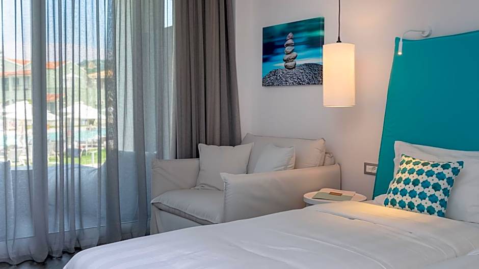 Acharavi Beach Hotel