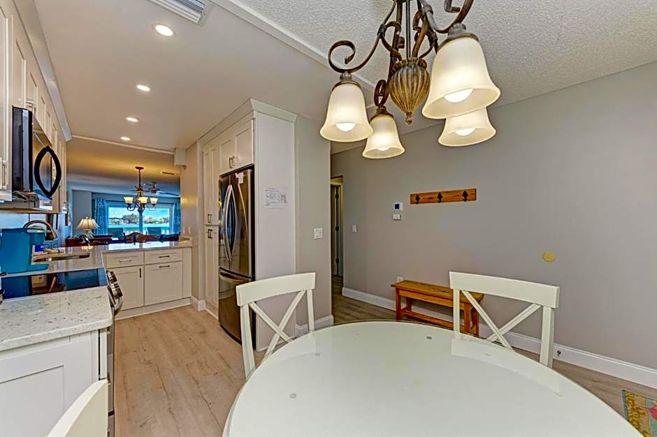 Anna Maria Island Beach Palms 6B