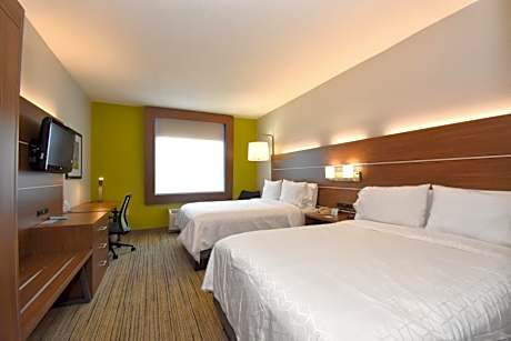 Standard Queen Room with Two Queen Beds