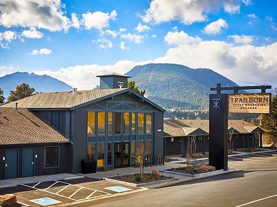 Trailborn Rocky Mountains Outpost