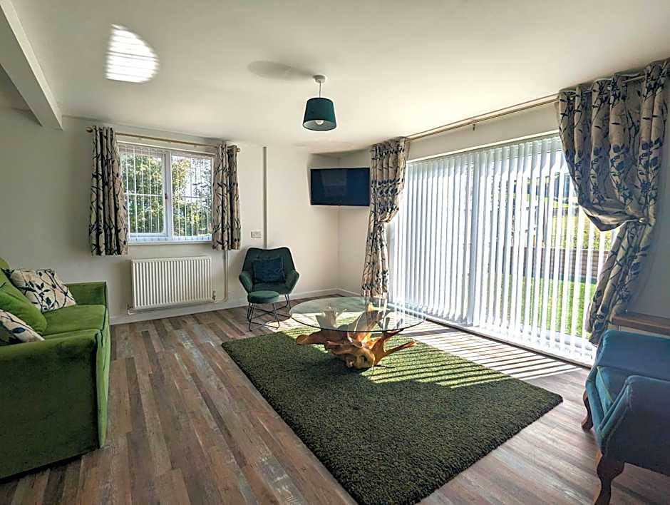 The Lodge by Cefn Tilla