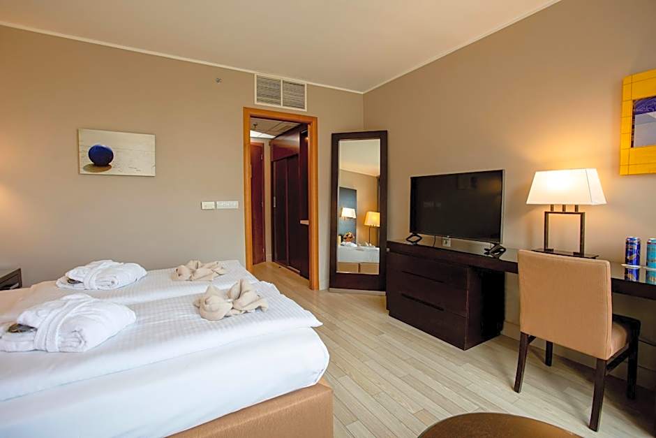 Lion'S Garden Hotel