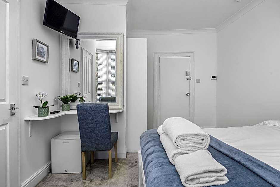 Upper Rock Brighton – Guest House