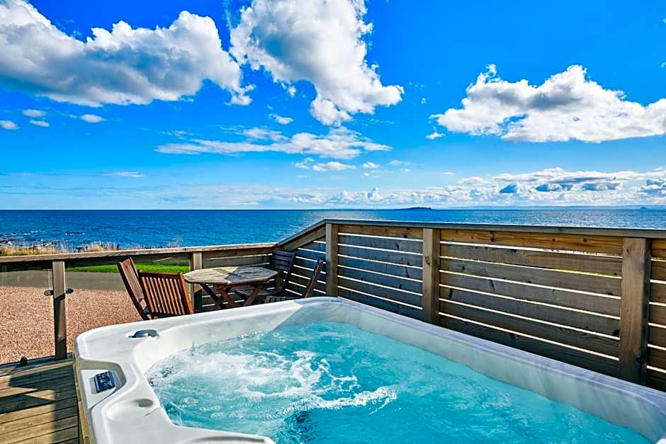 Sauchope Links Holiday Lodge and Glamping Park