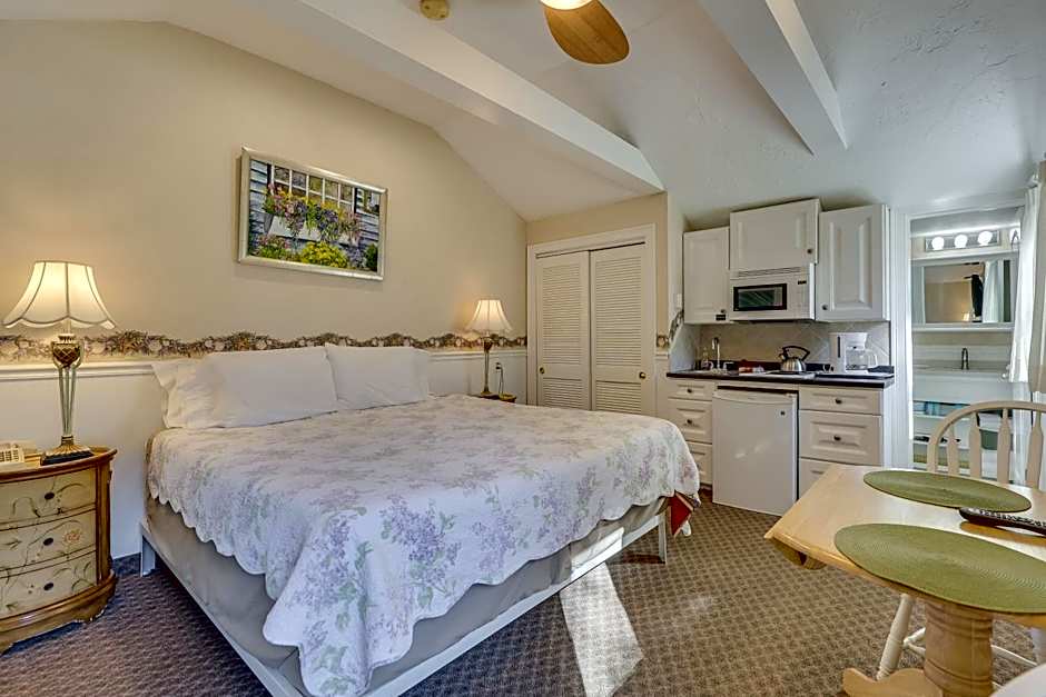 Falmouth Heights Motor Lodge