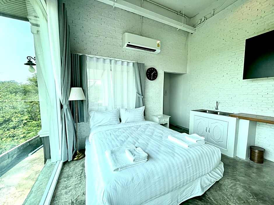 Chaisaeng in the park