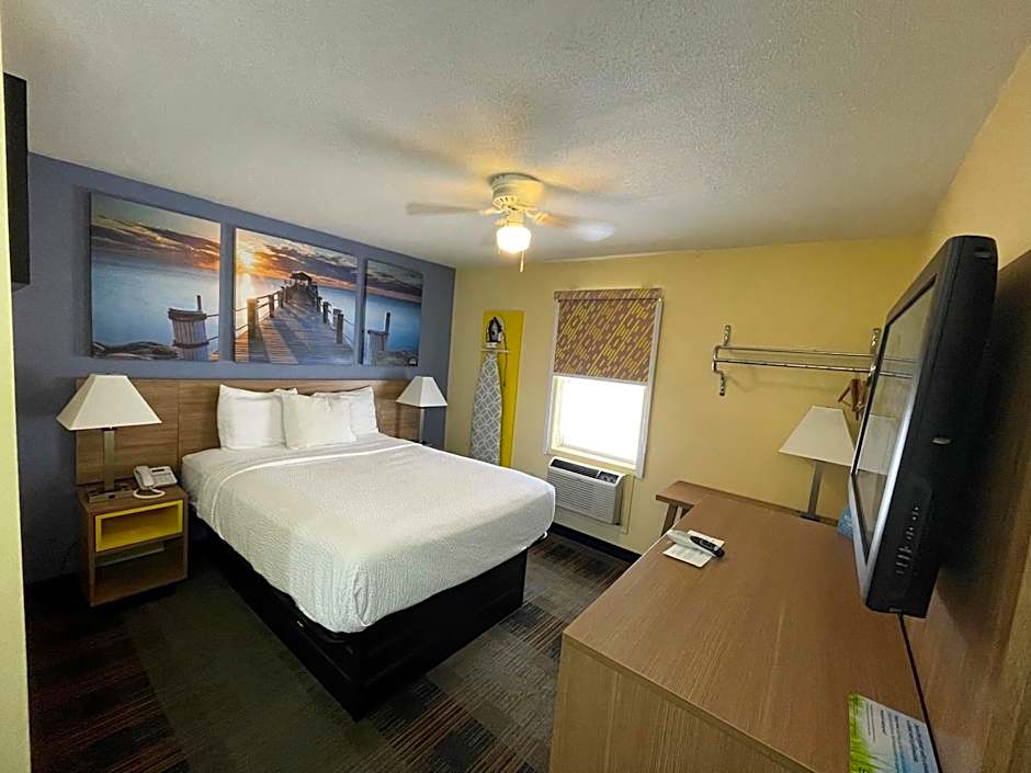 Days Inn by Wyndham Holladay