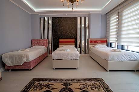 Villa with Garden View