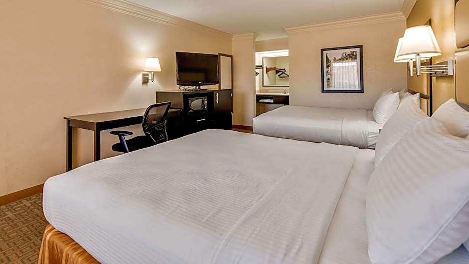 Best Western Inn And Suites Of Macon