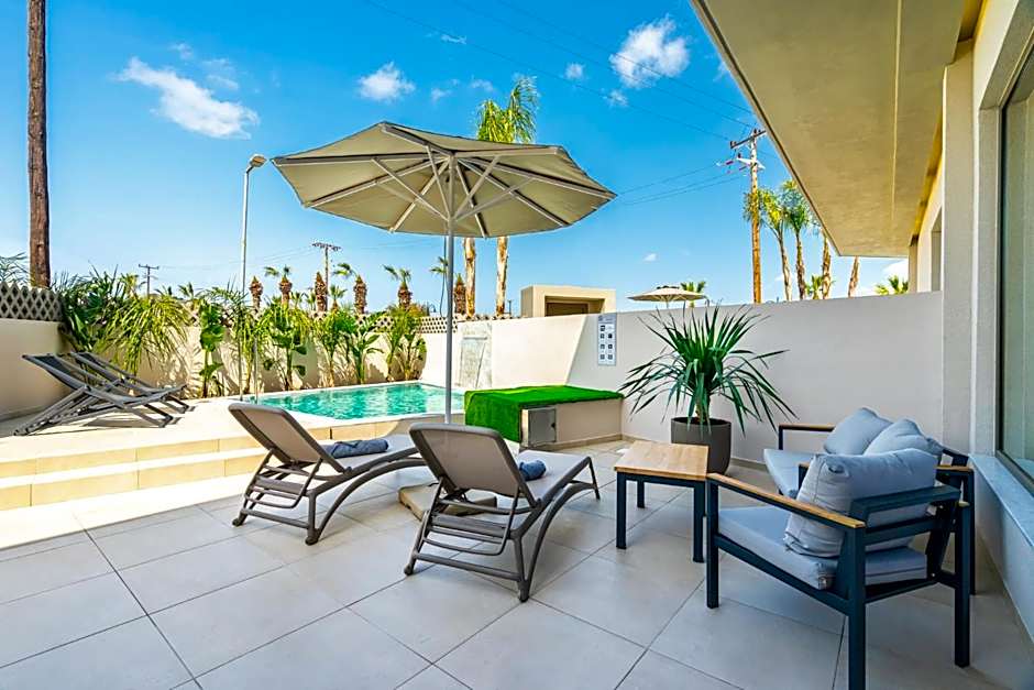 Pathos SeaSide Suites