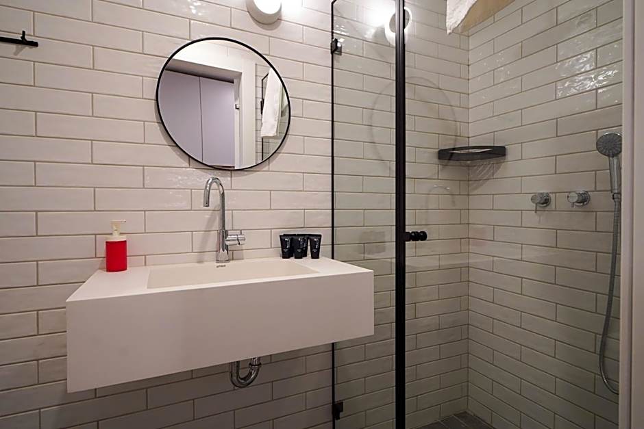 Urbanic Apartments