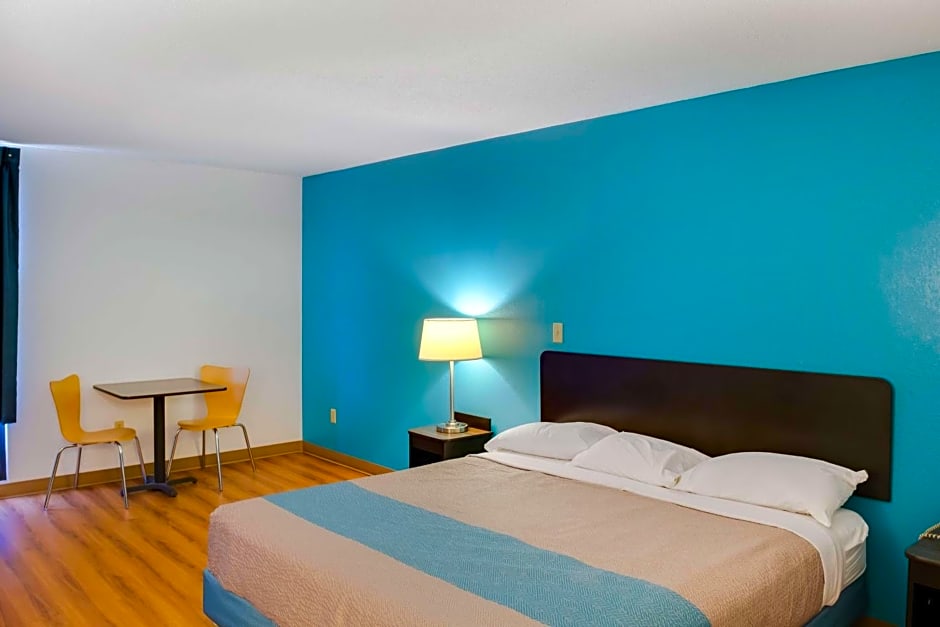 Motel 6-Richmond, IN