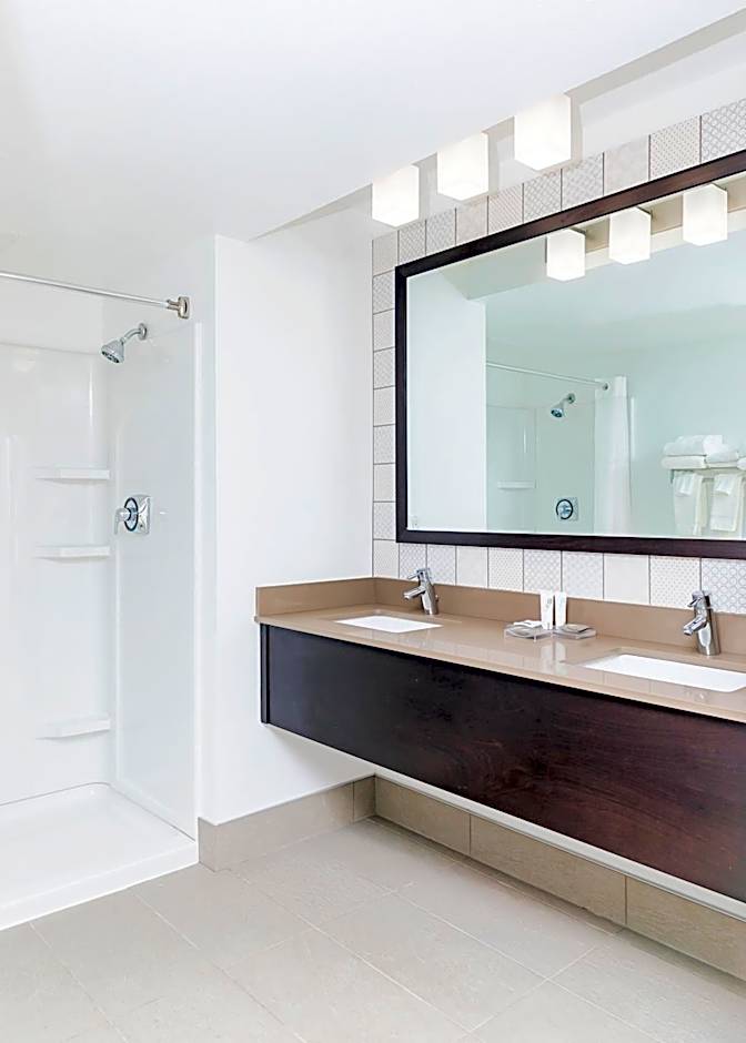 Country Inn & Suites by Radisson, Appleton, WI
