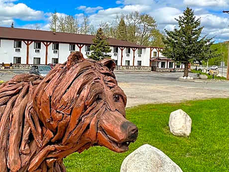 Beartooth Hideaway Inn & Cabins