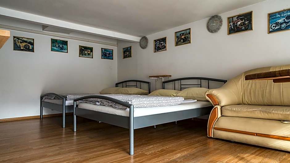 Hostel 24