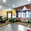 Econo Lodge Inn & Suites Evansville