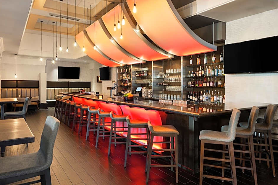 Sheraton Overland Park Hotel At The Convention Center