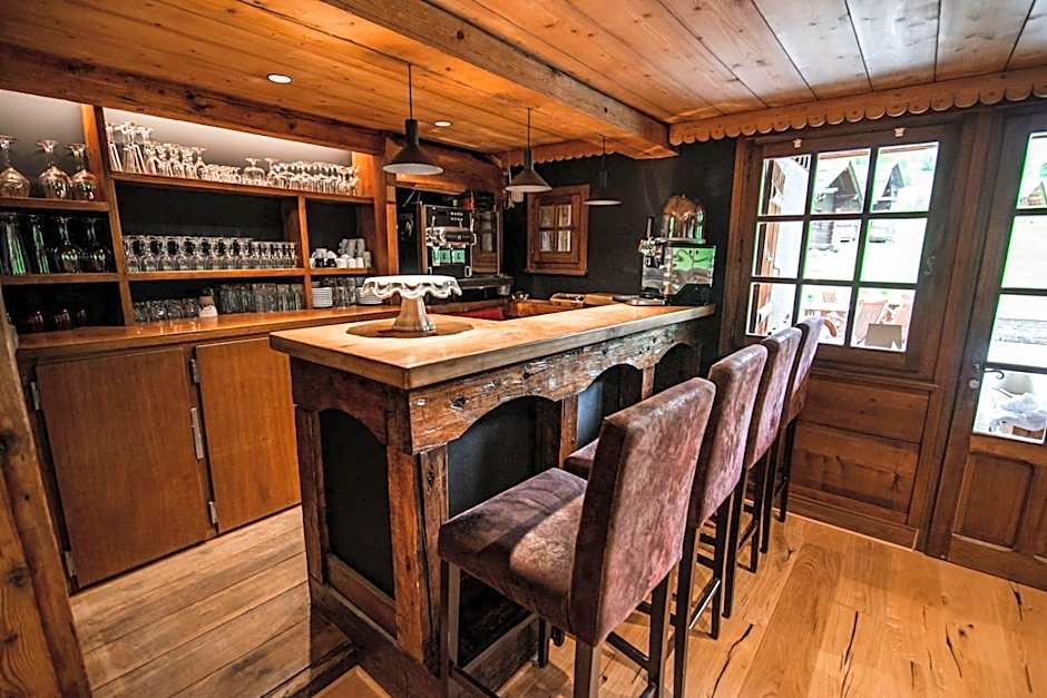 Les Chalets de la Serraz