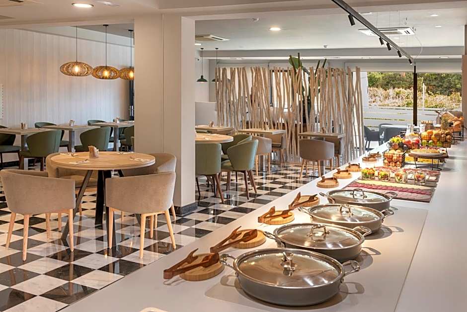 Salles Hotel Aeroport De Girona