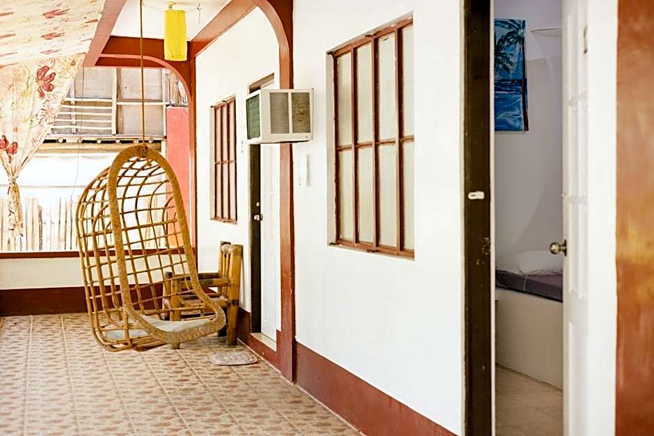 Puerto Galera Hostel