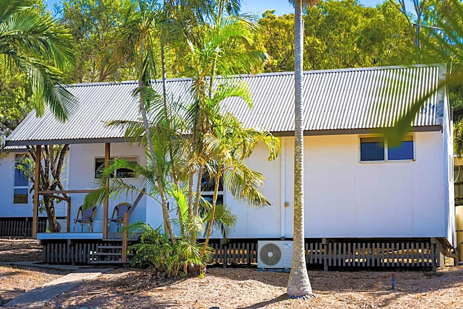Capri Cabins