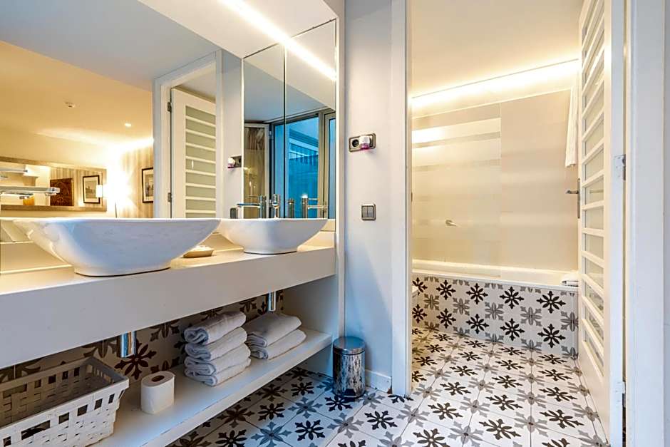 Serennia Fira Gran Via Exclusive Rooms