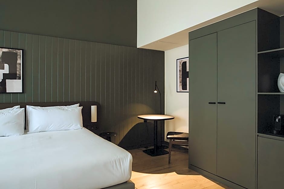 The Honest Budapest by Chic & Basic