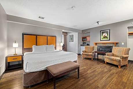 Superior King Suite
