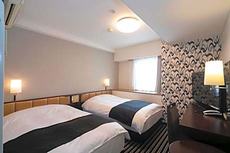 Twin Room - Non-Smoking