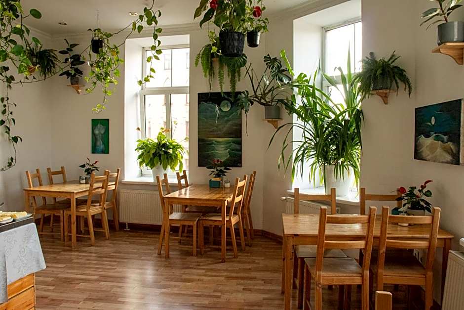 Cinnamon Sally Backpackers Hostel