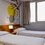 Circus Hostel