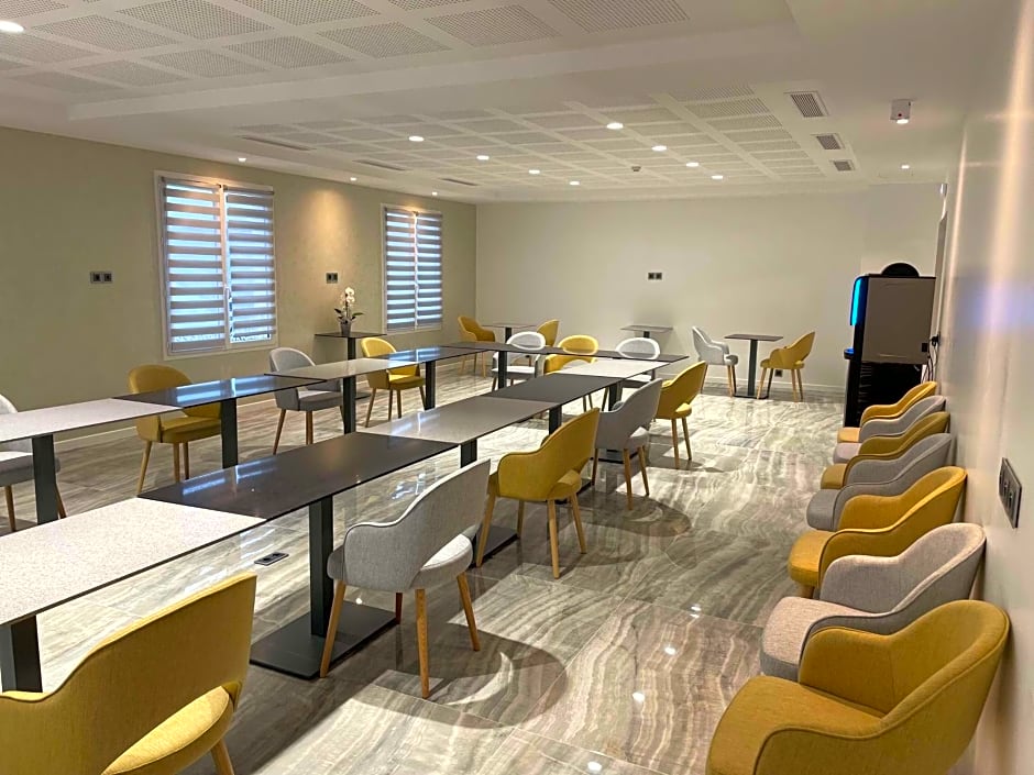 Brit Hotel Paris Orly Rungis