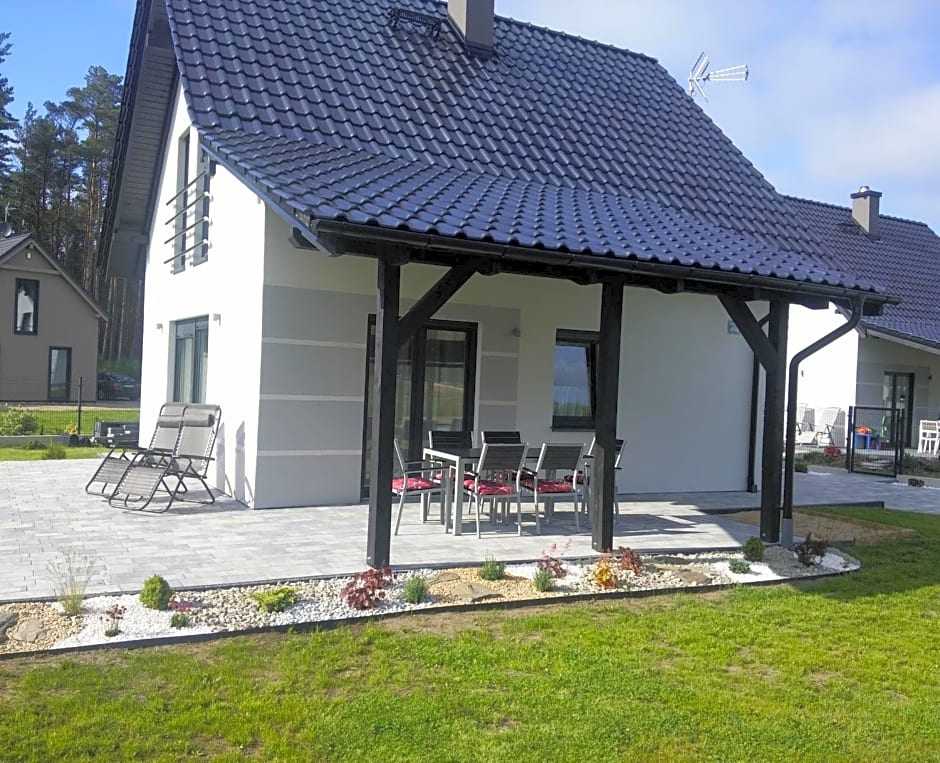 Domek na Plażowej Lubiatowo