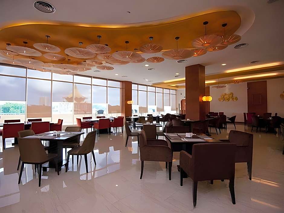 The Waterfront Hotel