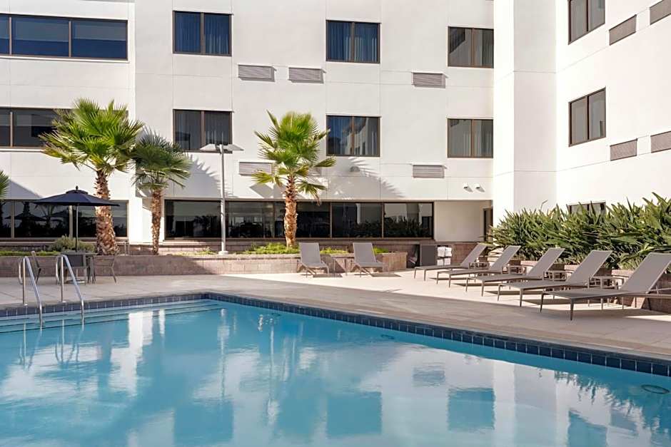Courtyard by Marriott Redwood City