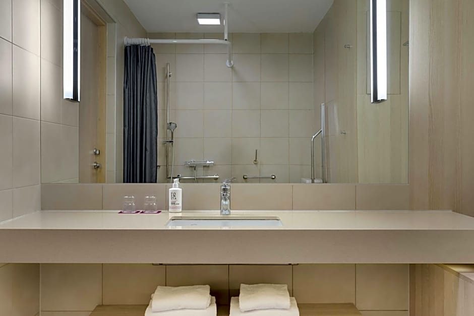 Moxy by Marriott Milan Malpensa Airport